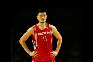 开云体育-德甲争冠战焦点战，广东队碾压国王，体育精神的跨文化共鸣