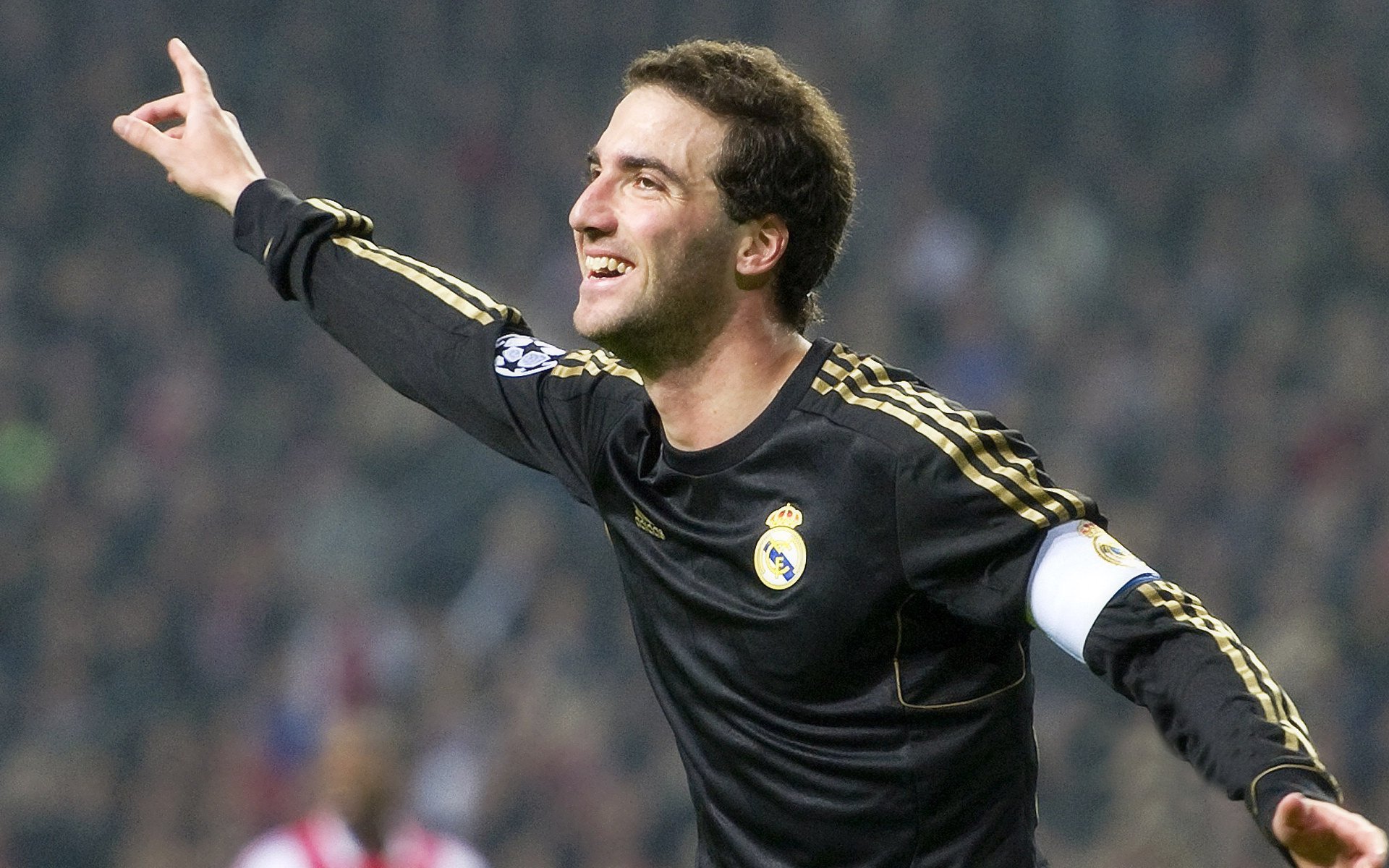 广东队节奏掌控广厦队，霍勒迪成为关键先生