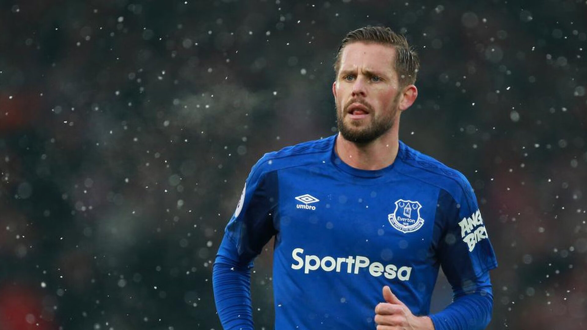 季后赛抢七之夜，卡马文加，当沉默成为最锋利的刀