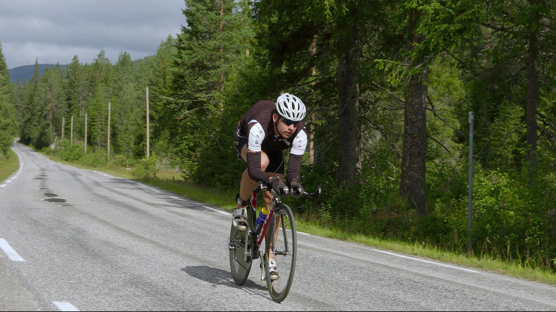 米切尔关键回合不手软，热火节奏掌控火箭