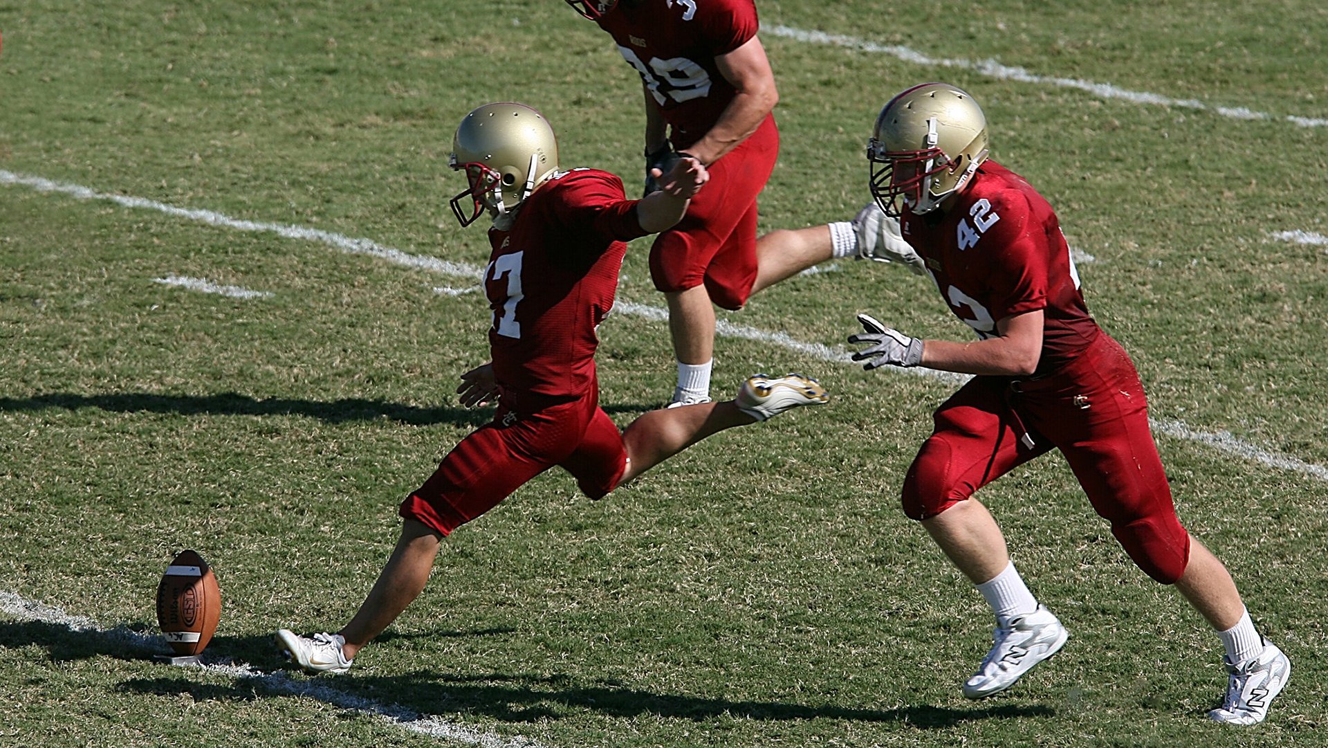 生死战显英雄本色,穆西亚拉导演逆转,波兰力压日本锁定世界杯头名